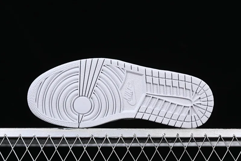 All categories Air Jordan Jordan series basketball shoes Air Jordan 1 Low LJR version Air Jordan 1 Low OG "Shattered Backboard" AJ1 Joe 1 customized version white buckle low-top basketball shoes CZ0790-100